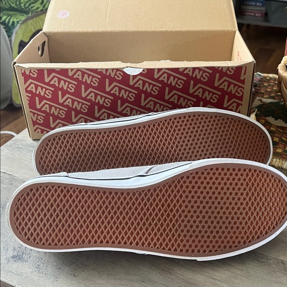 Vans Gray Women's Shoes - Picture 2 of 8